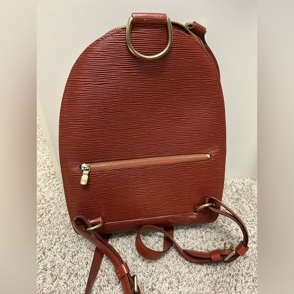 Original Louis Vuitton bag. Backpack style. Barely used! - Picture 3 of 8